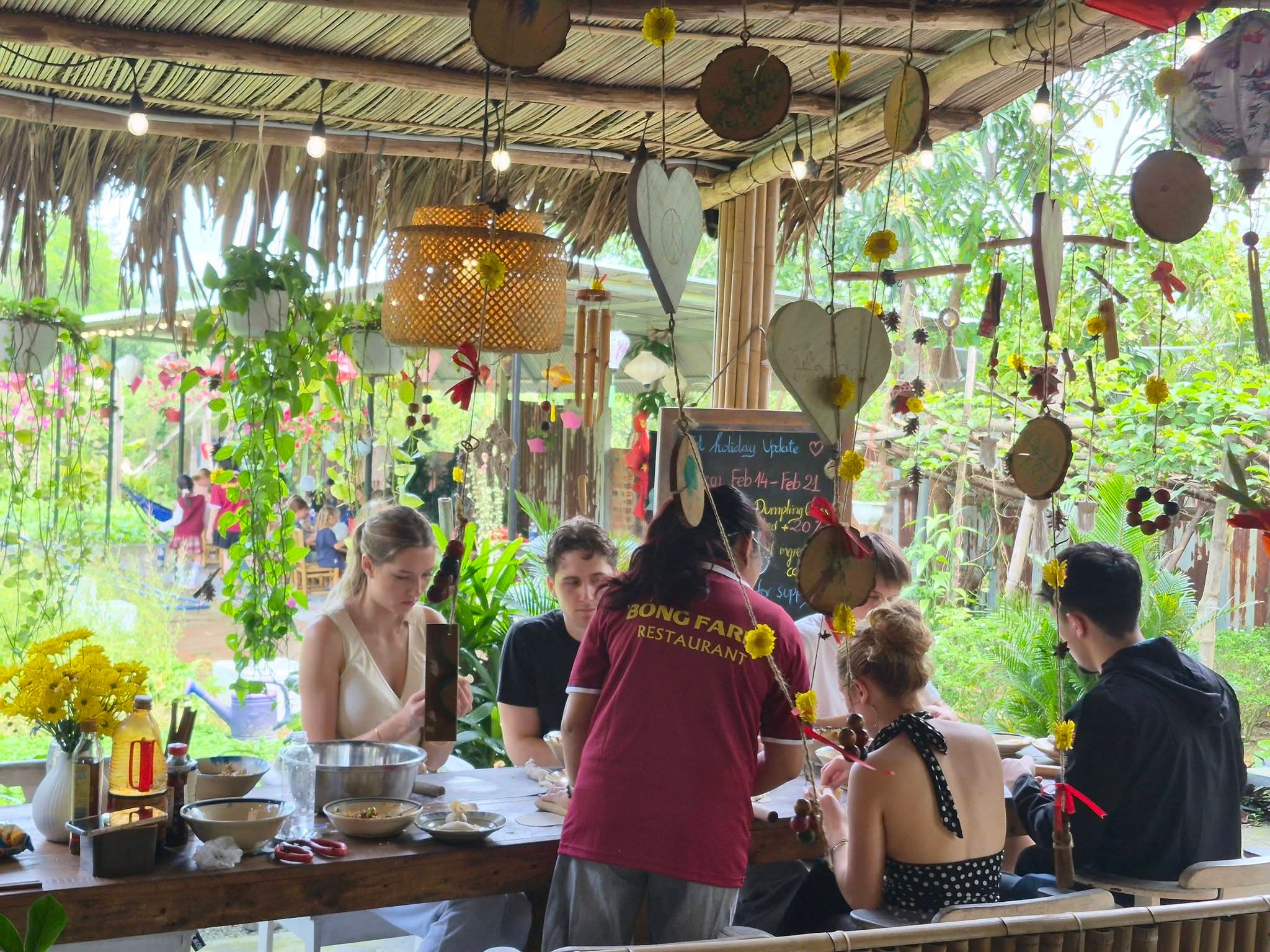 Bong Farm Restaurant — photo 6
